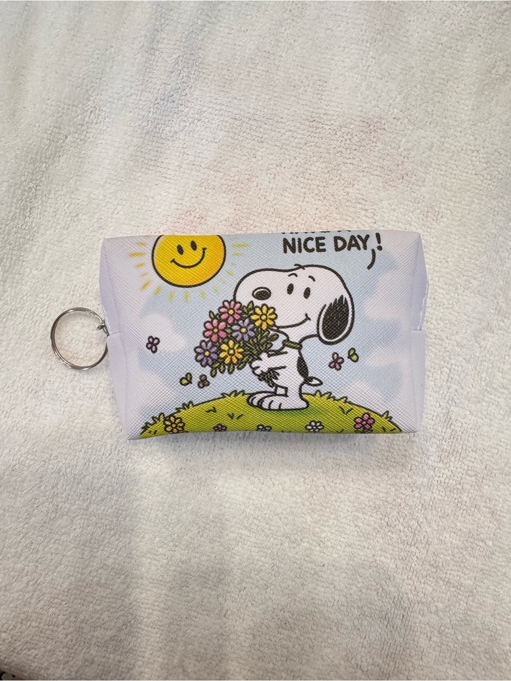 Peanuts Snoopy Coin Purse Keychain - White with Yellow & Green